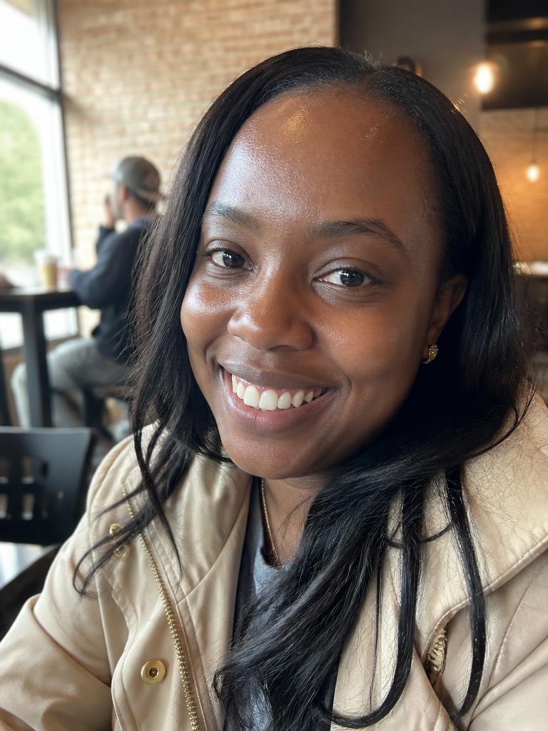 Jasmine A., Product Marketing Manager, sharing their experience